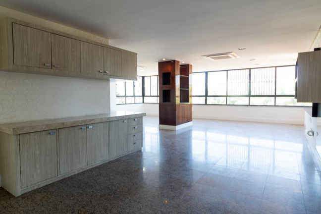 Imagem Apartamento com 4 Quartos à Venda, 247 m² em Meireles - Fortaleza