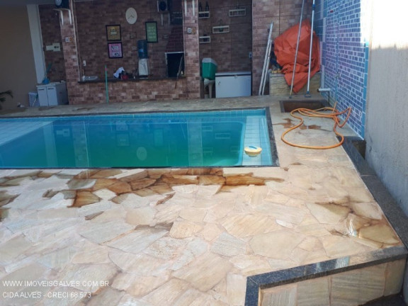Imagem Casa com 3 Quartos à Venda, 360 m² em Saracuruna - Duque De Caxias