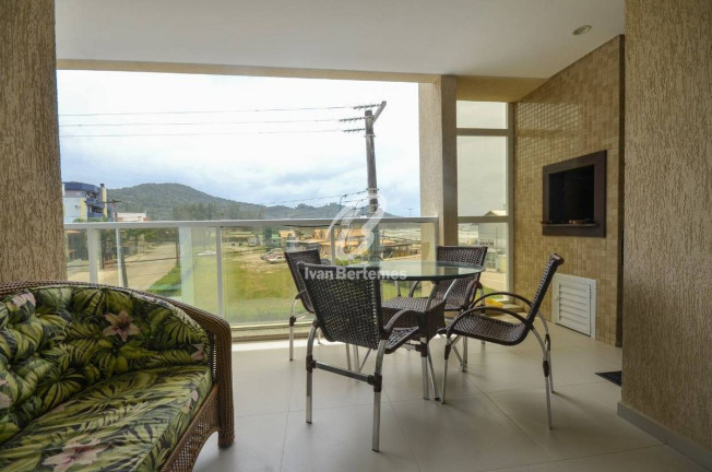 Imagem Apartamento com 3 Quartos para Temporada, em Mariscal - Bombinhas Imagem Apartamento com 3 Quartos para Temporada, em Mariscal - Bombinhas