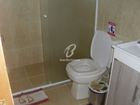 Imagem Sobrado com 3 Quartos para Temporada, em Canto Grande - Bombinhas Imagem Sobrado com 3 Quartos para Temporada, em Canto Grande - Bombinhas
