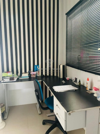 Imagem Sobrado com 3 Quartos à Venda, 400 m² em Barreiro - Araçoiaba Da Serra