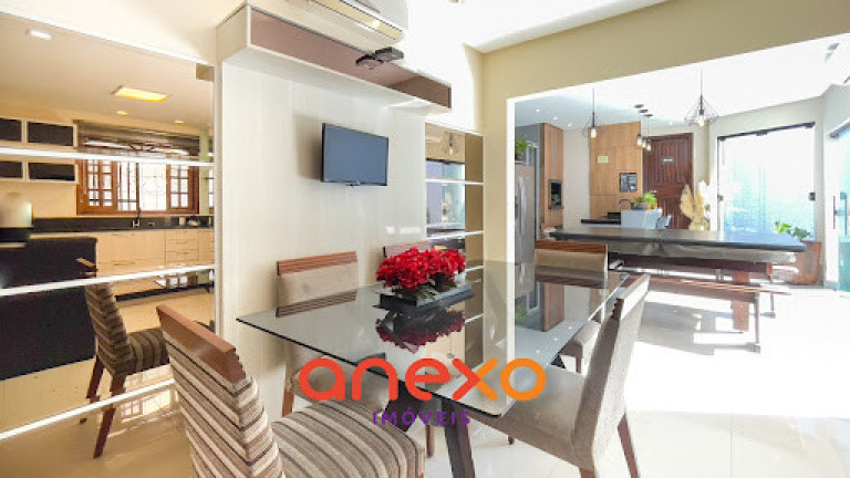 Imagem Casa com 4 Quartos à Venda, 196 m² em Escola Agrícola - Blumenau