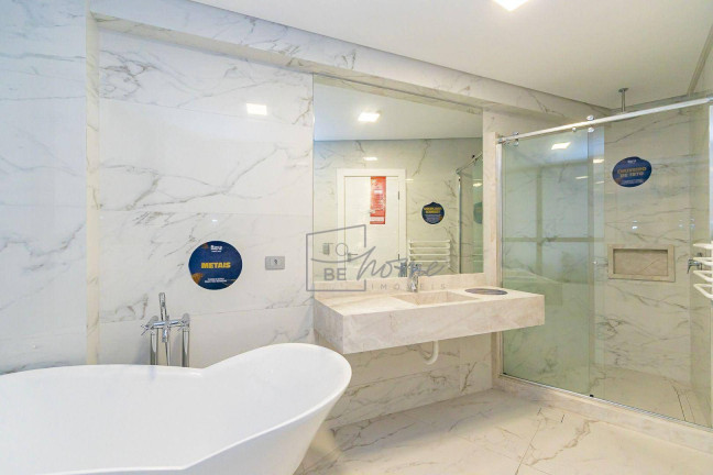 Imagem Apartamento com 3 Quartos à Venda, 233 m² em água Verde - Curitiba