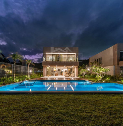 Imagem Casa de Condomínio com 5 Quartos à Venda, 458 m² em Praia Do Estaleiro - Balneário Camboriú
