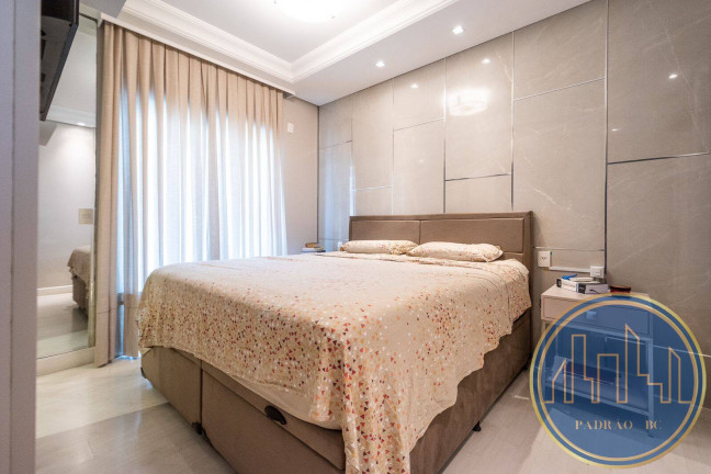 Imagem Apartamento com 4 Quartos à Venda, em Centro - Balneário Camboriú Imagem Apartamento com 4 Quartos à Venda, em Centro - Balneário Camboriú