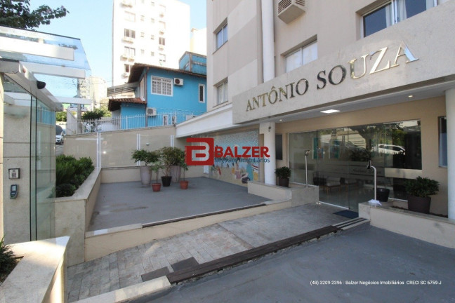 Imagem Apartamento com 2 Quartos à Venda, 77 m² em Centro - Florianópolis Imagem Apartamento com 2 Quartos à Venda, 77 m² em Centro - Florianópolis
