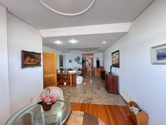 Apartamento com 4 Quartos à Venda, 250 m² em Centro - Cabo Frio
