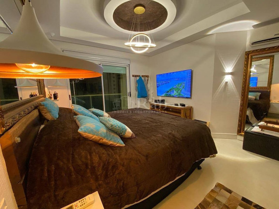 Imagem Apartamento com 3 Quartos à Venda, 158 m² em Centro - Balneário Camboriú Imagem Apartamento com 3 Quartos à Venda, 158 m² em Centro - Balneário Camboriú