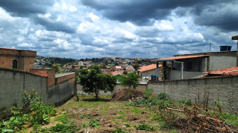 Imagem Terreno à Venda, 360 m² em Veneza - Ribeirão Das Neves
