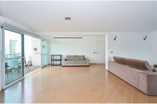 Imagem Imóvel com 2 Quartos à Venda,  em Moema - São Paulo