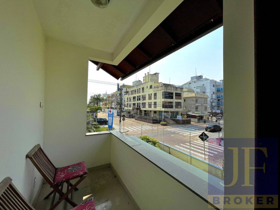 Imagem Casa com 4 Quartos para Temporada, 160 m² em Canasvieiras - Florianópolis Imagem Casa com 4 Quartos para Temporada, 160 m² em Canasvieiras - Florianópolis