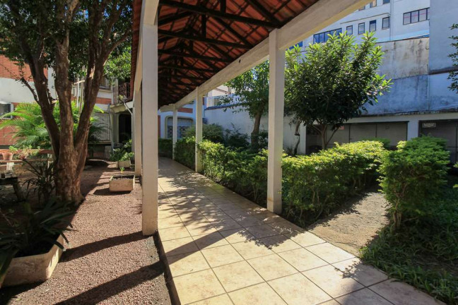 Imagem Apartamento com 2 Quartos à Venda, 68 m² em Azenha - Porto Alegre