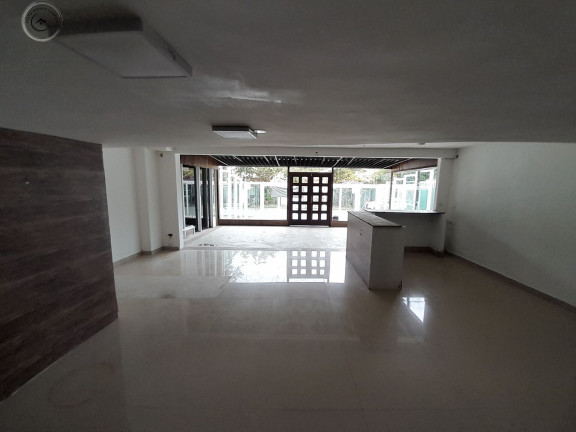 Casa com 7 Quartos para Alugar, 720 m² em Vila Maia - Guarujá