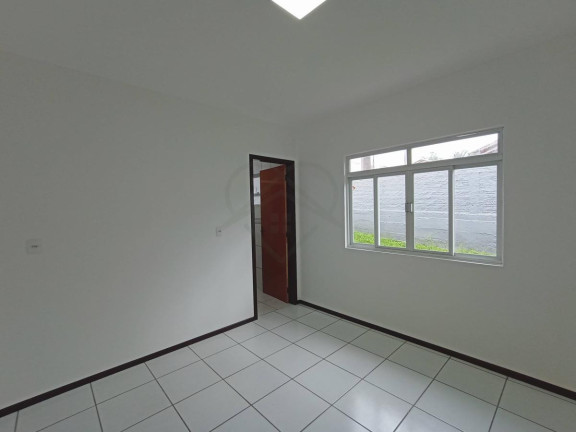 Imagem Casa com 3 Quartos à Venda, 375 m² Imagem Casa com 3 Quartos à Venda, 375 m²