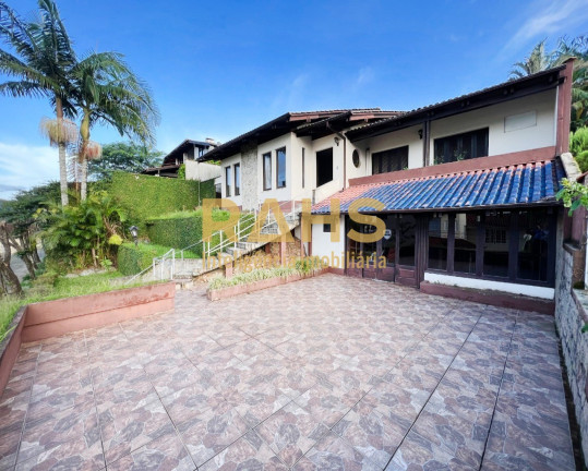 Imagem Casa com 4 Quartos à Venda, 405 m² em Bom Retiro - Joinville Imagem Casa com 4 Quartos à Venda, 405 m² em Bom Retiro - Joinville