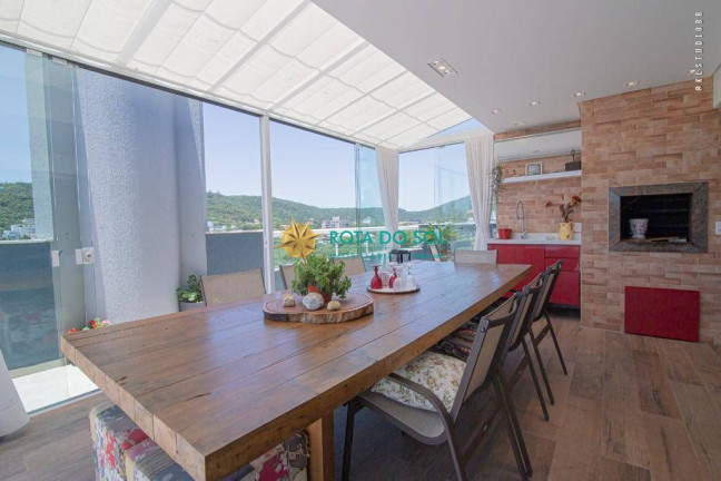 Imagem Cobertura com 3 Quartos à Venda, 263 m² em Bombas - Bombinhas Imagem Cobertura com 3 Quartos à Venda, 263 m² em Bombas - Bombinhas