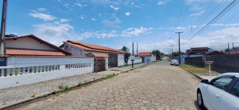Imagem Casa com 3 Quartos à Venda, 157 m² em Jardim Barra De Jangadas - Peruíbe Imagem Casa com 3 Quartos à Venda, 157 m² em Jardim Barra De Jangadas - Peruíbe