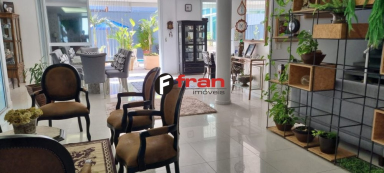 Imagem Casa com 5 Quartos à Venda, 329 m² em Santa Mônica - Florianópolis