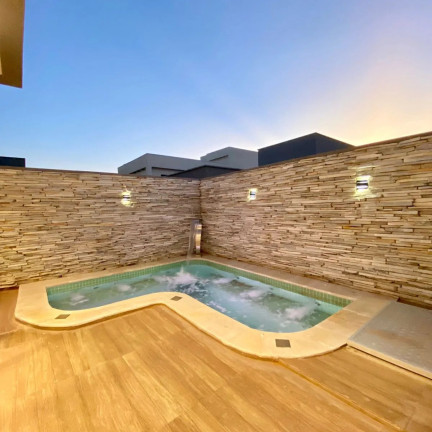 Imagem Imóvel com 
            	3             Quartos à Venda, 152 m² em 
            	Parqville Jacaranda             - 
            	Aparecida De Goiania            