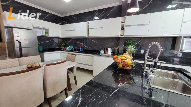 Imagem Casa com 3 Quartos à Venda, 145 m² em Jardim Dos Alfineiros - Juiz De Fora