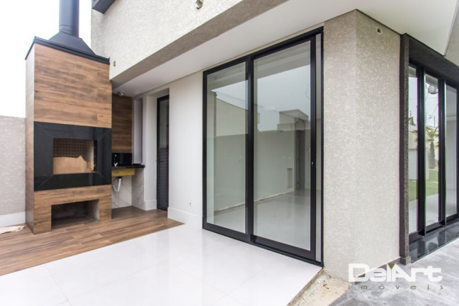 Imagem Casa com 3 Quartos à Venda, 226 m² em Uberaba - Curitiba Imagem Casa com 3 Quartos à Venda, 226 m² em Uberaba - Curitiba