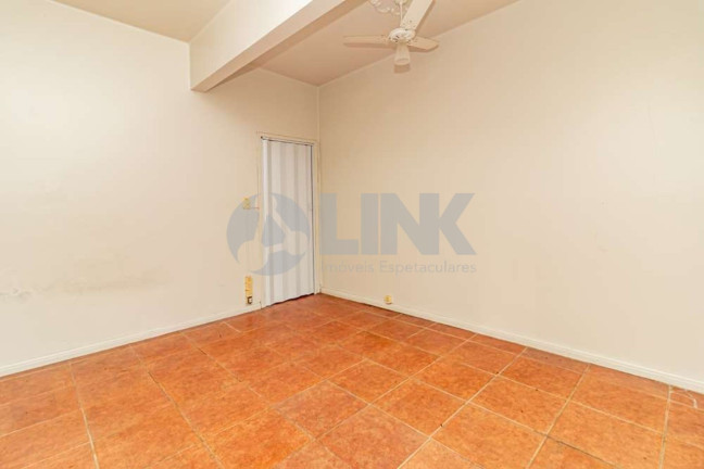 Imagem Apartamento com 2 Quartos à Venda, 67 m² em Santana - Porto Alegre