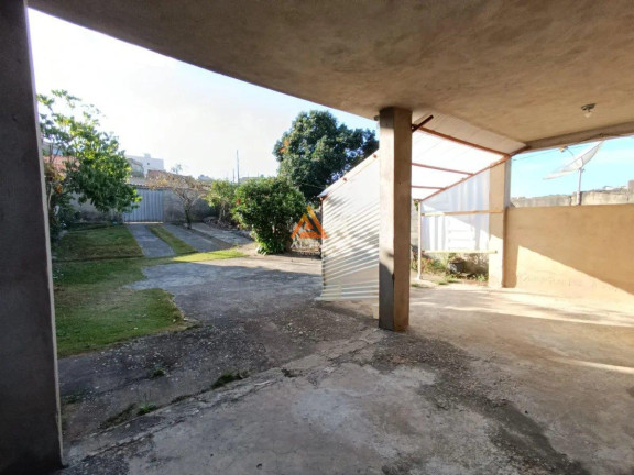 Imagem Casa com 3 Quartos à Venda, 385 m² Imagem Casa com 3 Quartos à Venda, 385 m²