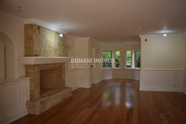 Imagem Casa com 4 Quartos à Venda, 1.500 m² em Região De Capivari - Campos Do Jordão Imagem Casa com 4 Quartos à Venda, 1.500 m² em Região De Capivari - Campos Do Jordão