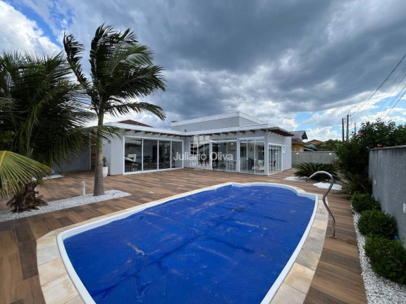 Casa com 3 Quartos à Venda, 99 m² em Barra Do Sai - Itapoá