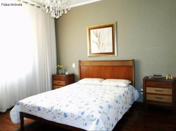 Imagem Casa com 4 Quartos à Venda, em Independência - Ribeirão Preto Imagem Casa com 4 Quartos à Venda, em Independência - Ribeirão Preto