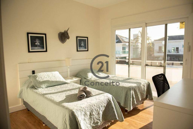 Imagem Casa com 5 Quartos à Venda, 436 m² em Jurerê - Florianópolis Imagem Casa com 5 Quartos à Venda, 436 m² em Jurerê - Florianópolis