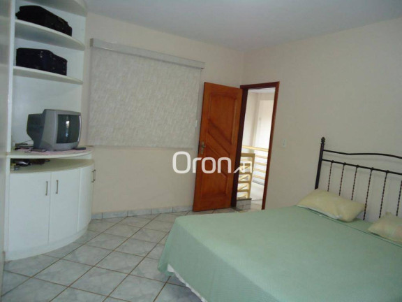 Imagem Sobrado com 4 Quartos à Venda, 393 m² em Vila Itatiaia - Goiânia Imagem Sobrado com 4 Quartos à Venda, 393 m² em Vila Itatiaia - Goiânia