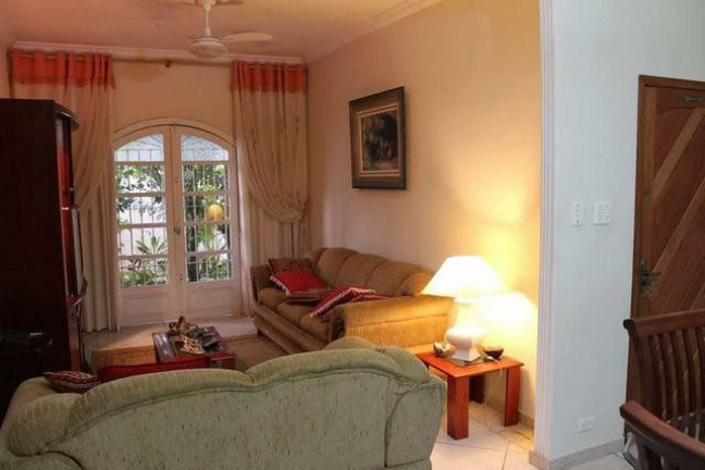 Imagem Casa com 3 Quartos à Venda, 285 m² em Guilhermina - Praia Grande Imagem Casa com 3 Quartos à Venda, 285 m² em Guilhermina - Praia Grande