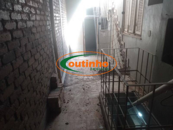 Imagem Casa com 7 Quartos à Venda, 310 m² em Maracanã - Rio De Janeiro Imagem Casa com 7 Quartos à Venda, 310 m² em Maracanã - Rio De Janeiro