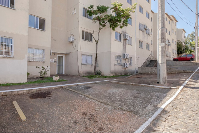 Imagem Imóvel com 2 Quartos à Venda, 38 m² em Glória - Porto Alegre Imagem Imóvel com 2 Quartos à Venda, 38 m² em Glória - Porto Alegre