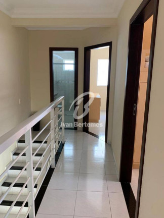 Imagem Sobrado com 3 Quartos para Temporada, em Bombas - Bombinhas Imagem Sobrado com 3 Quartos para Temporada, em Bombas - Bombinhas