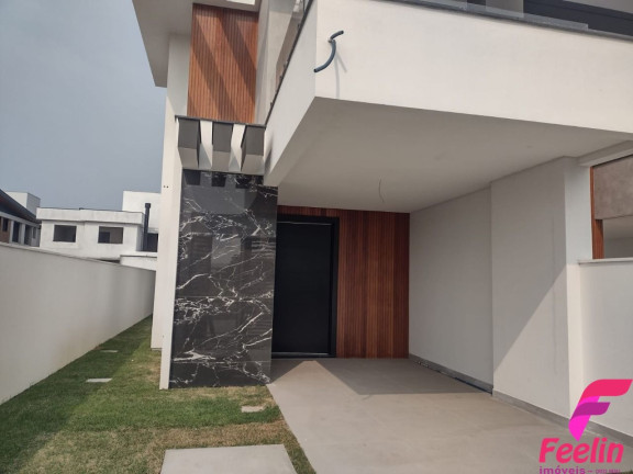 Imagem Casa com 3 Quartos à Venda, 146 m² em Campeche - Florianópolis Imagem Casa com 3 Quartos à Venda, 146 m² em Campeche - Florianópolis