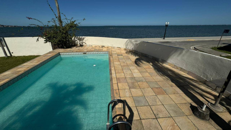 Imagem Casa com 5 Quartos para Alugar, 300 m² em Coqueiral - Araruama Imagem Casa com 5 Quartos para Alugar, 300 m² em Coqueiral - Araruama
