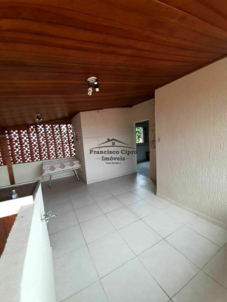 Imagem Casa com 5 Quartos à Venda, 280 m² em Cecap - Guaratinguetá Imagem Casa com 5 Quartos à Venda, 280 m² em Cecap - Guaratinguetá