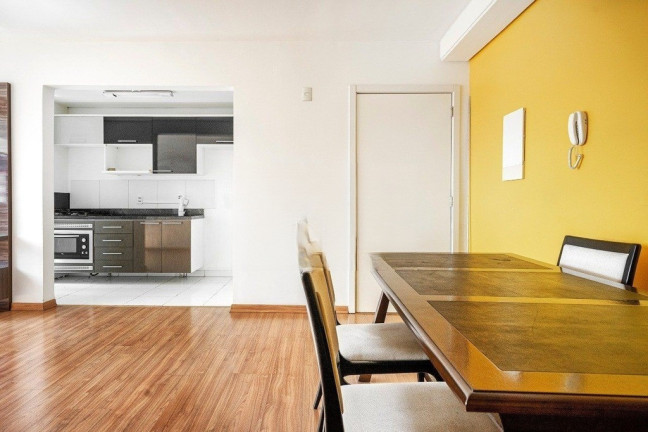 Imagem Apartamento com 3 Quartos à Venda, 72 m² em São João - Porto Alegre Imagem Apartamento com 3 Quartos à Venda, 72 m² em São João - Porto Alegre