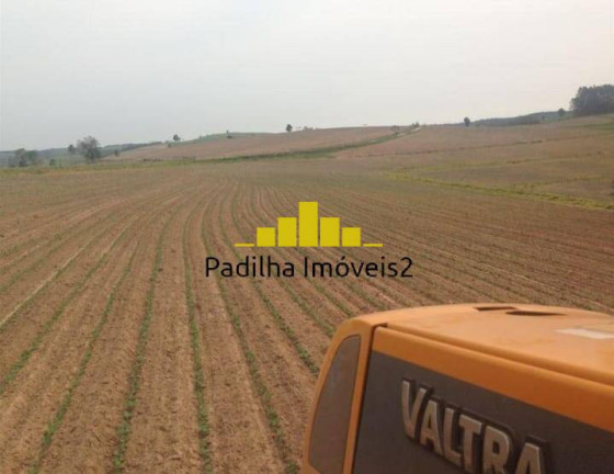 Imagem Chácara à Venda, 365 m² em Itapetininga Imagem Chácara à Venda, 365 m² em Itapetininga