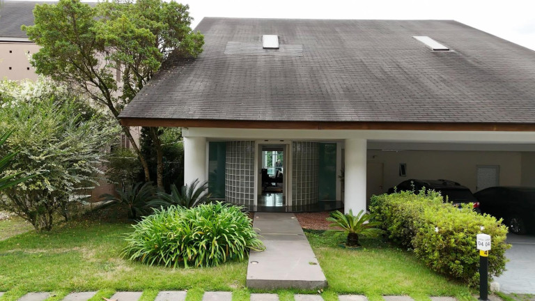 Imagem Sobrado com 4 Quartos à Venda, 461 m² em Vista Alegre - Curitiba Imagem Sobrado com 4 Quartos à Venda, 461 m² em Vista Alegre - Curitiba