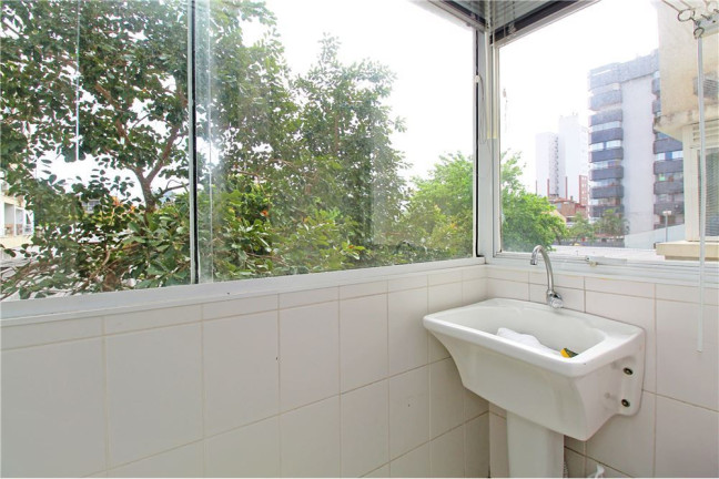 Imagem Imóvel com 2 Quartos à Venda, em Santana - Porto Alegre Imagem Imóvel com 2 Quartos à Venda, em Santana - Porto Alegre