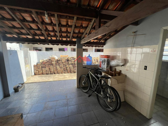 Imagem Casa com 3 Quartos à Venda, 300 m² em Palmeiras De São José - São José Dos Campos