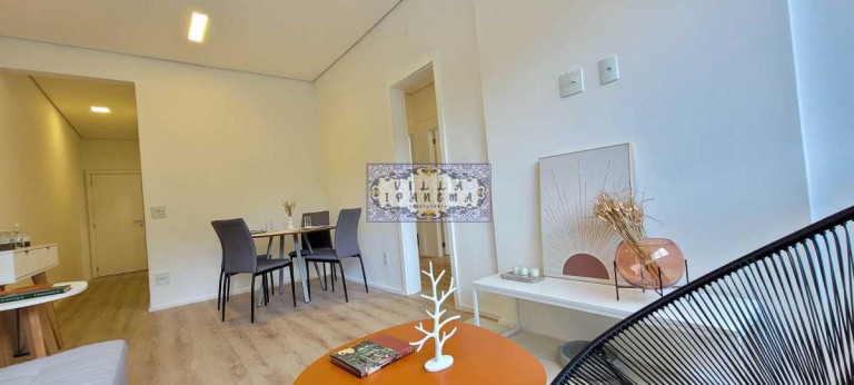 Imagem Apartamento com 3 Quartos à Venda, 100 m² em Laranjeiras - Rio De Janeiro Imagem Apartamento com 3 Quartos à Venda, 100 m² em Laranjeiras - Rio De Janeiro