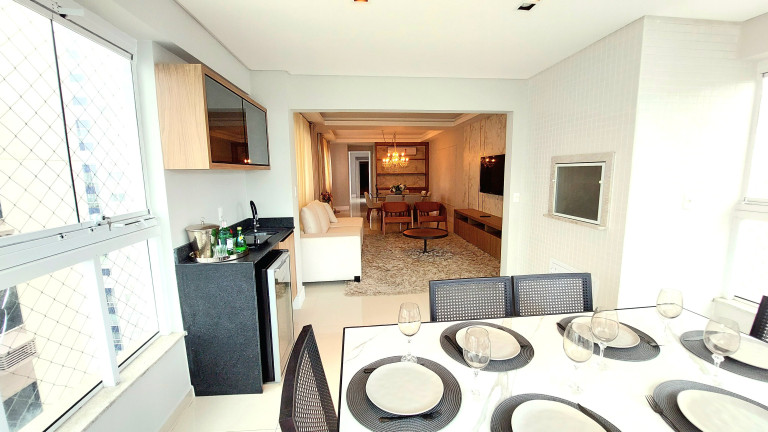 Imagem Apartamento com 3 Quartos à Venda, 143 m² em Centro - Balneário Camboriú