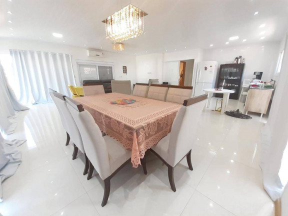 Imagem Casa com 4 Quartos à Venda, 120 m² em Xangri-lá Imagem Casa com 4 Quartos à Venda, 120 m² em Xangri-lá