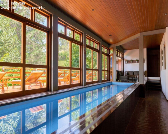 Imagem Casa com 7 Quartos à Venda, 545 m² em Campos Do Jordão - São Paulo Imagem Casa com 7 Quartos à Venda, 545 m² em Campos Do Jordão - São Paulo