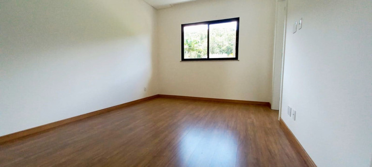 Imagem Casa com 4 Quartos à Venda, 171 m² em Posse - Teresópolis Imagem Casa com 4 Quartos à Venda, 171 m² em Posse - Teresópolis