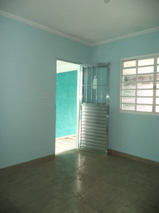 Imagem Casa com 2 Quartos à Venda, 70 m² em Jardim Santa Lúcia - Suzano Imagem Casa com 2 Quartos à Venda, 70 m² em Jardim Santa Lúcia - Suzano